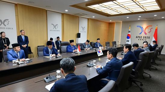 Prabowo dan Presiden Korea Selatan Bahas Kelanjutan Proyek Pesawat Tempur KF-21 Boramae di KTT APEC 2025