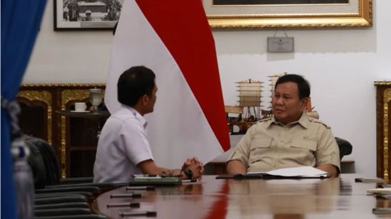 Prabowo Minta KAI Kurangi Kepadatan Penumpang KRL dan Tambah Gerbong Khusus Perempuan
