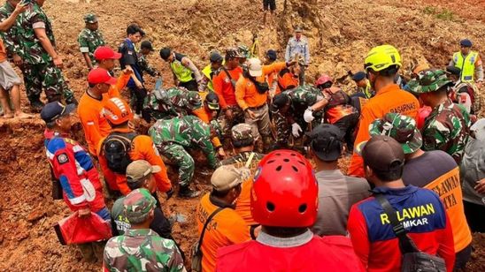 Total Korban Longsor Cilacap Capai 46 Orang: 23 Selamat, 2 Meninggal, 21 Hilang