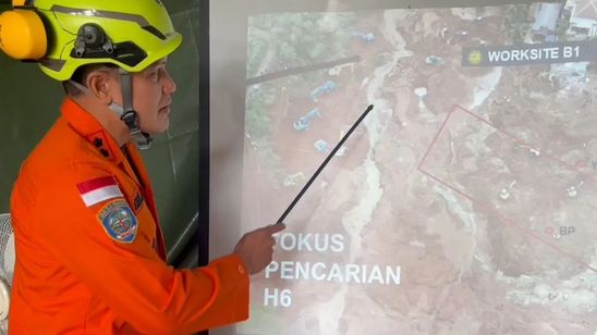 Tim SAR Intensifkan Pencarian 7 Korban Longsor Cilacap di Tiga Titik