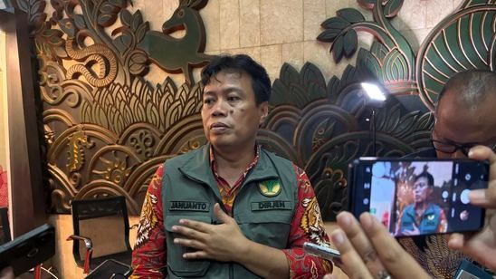 Kemenhut Telusuri Sumber Kayu Gelondongan yang Terbawa Banjir di Sumatera