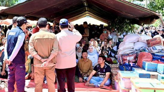 Tinjau Banjir Aceh Tenggara, Prabowo: Kita Lakukan Penghematan di Pusat, Supaya Sebanyak Mungkin Bantuan