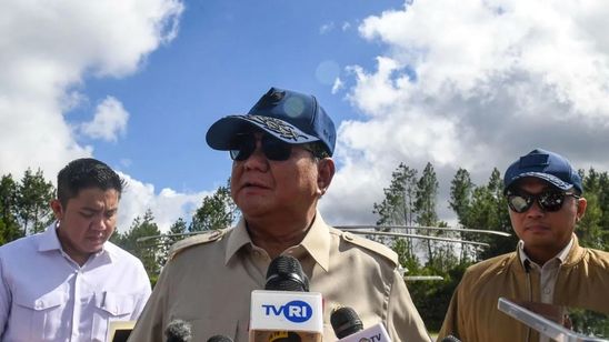 Tujuh Instruksi Prabowo Tangani Bencana Sumatera