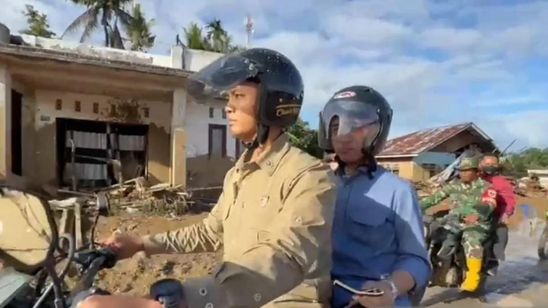 Gibran Naik Motor Trail Datangi Kabupaten Agam