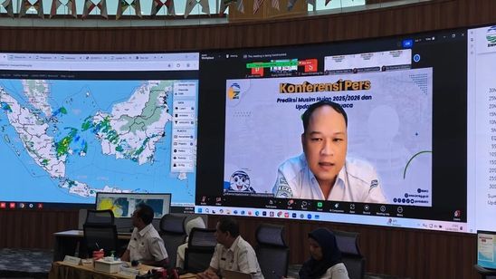 BMKG Imbau Waspada Hujan dan Gelombang Tinggi Jelang Natal dan Tahun Baru