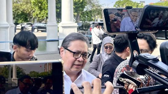 IHSG Anjlok Lebih dari 8 Persen, Airlangga Minta BEI Evaluasi