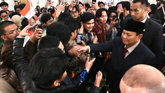 Momen Sukacita Diaspora Sambut Prabowo di Amman Yordania