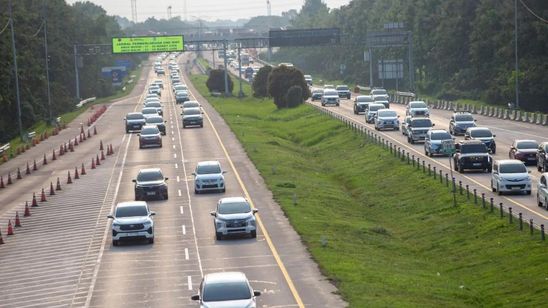 H+1 Lebaran, Arus Lalu Lintas Tol Jabodetabek&ndash;Jabar Alami Peningkatan