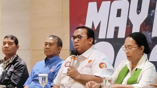 Prabowo Rancang Sendiri Kaos May Day 2026, Bentuk Perhatian ke Buruh