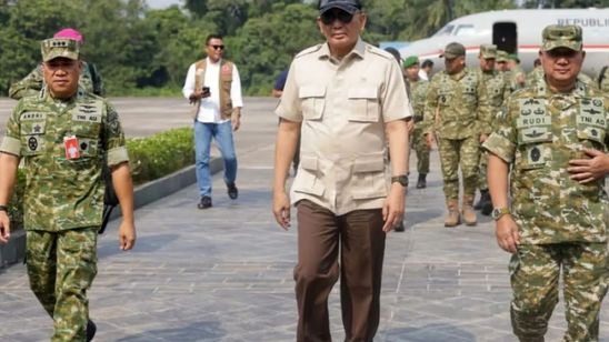 Tangani Karhutla Riau, Menhan Tegaskan Pentingnya Sinergi dan Peta Tugas yang Jelas
