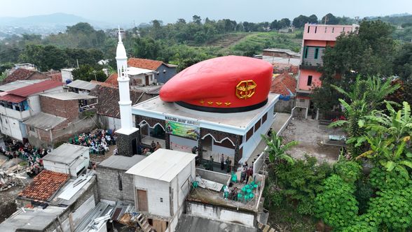 Panglima TNI Resmikan Masjid Kubah Baret Kopassus