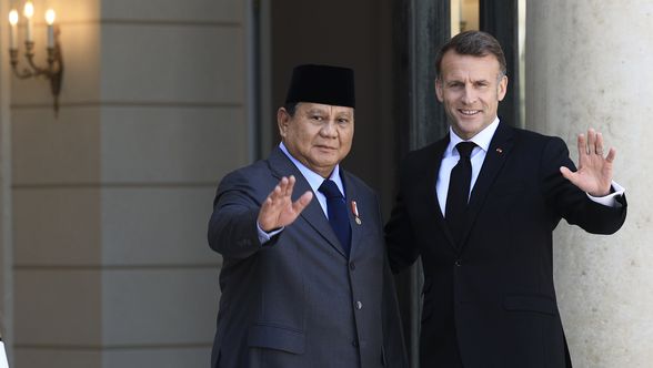 Presiden Prabowo bertemu Presiden Prancis Emmanuel Macron di Paris