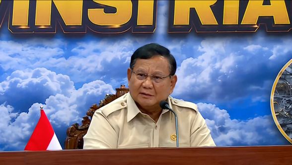 Presiden Prabowo Pimpin Rapat Penyelesaian Kebakaran Hutan di Sumatera