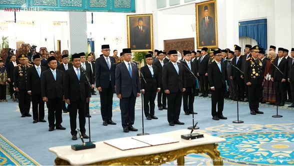 Presiden Prabowo Lantik Menteri hingga Kapolri Baru