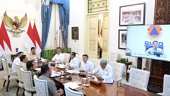 Presiden Prabowo pimpin rapat penanganan karhutla di enam provinsi