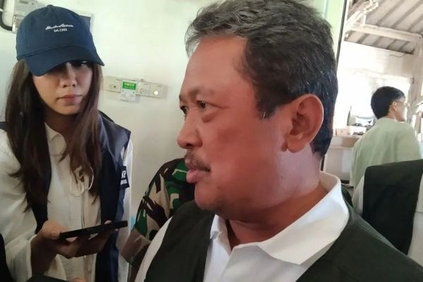 Menteri KKP Minta Pagar Laut Tak Dicabut