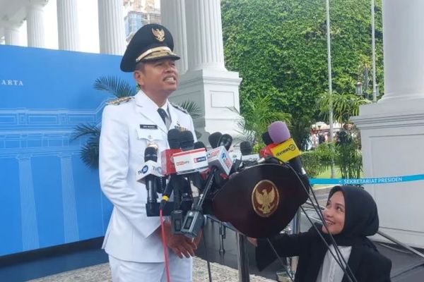 Gubernur Jawa Barat (Jabar) Dedi Mulyadi saat menyampaikan keterangan usai dilantik di kompleks Istana Kepresidenan