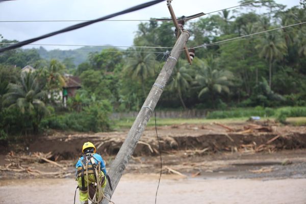 Pemulihan Listrik Pasca-Bencana Longsor dan Banjir Sukabumi