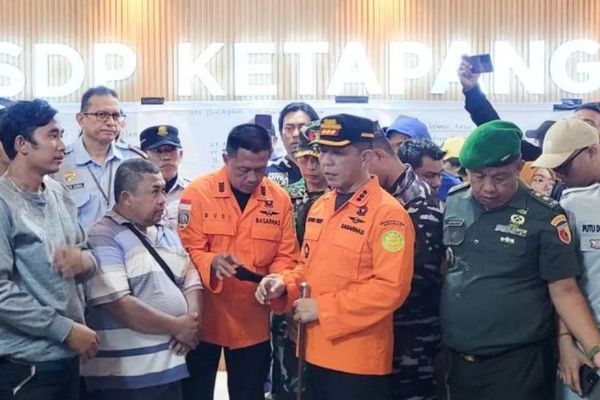 21 korban selamat Kapal Tunu tiba di Pelabuhan Ketapang
