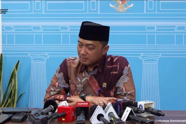Mensesneg Prasetyo Hadi Menjawab Sejumlah Isu Nasional