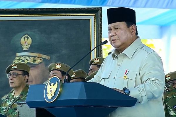 Presiden Prabowo Subianto memimpin Upacara Gelar Pasukan Operasional dan Kehormatan Militer di Lapangan Udara Suparlan, Pusdiklatpassus, Batujajar, Bandung, Minggu 10 Agustus 2025.