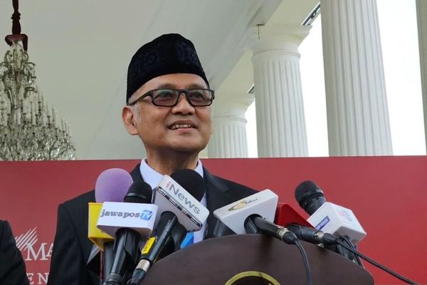 Prabowo Lantik Menteri Keuangan Baru hingga Menteri Haji dan Umroh