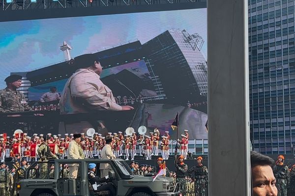 Moment Prabowo Subianto di HUT TNI