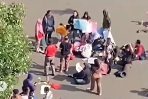 VIDEO Pasar Barito Jaksel Dibongkar Alat Berat Pagi Ini