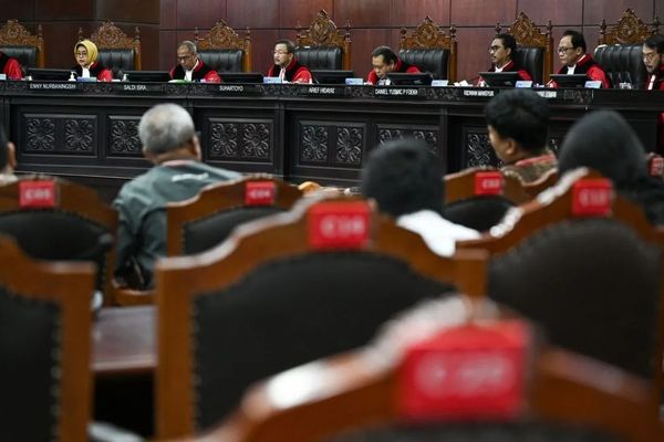 MK Putuskan Polisi yang Duduki Jabatan Sipil Wajib Mundur atau Pensiun