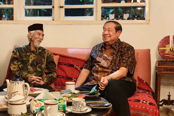 SBY Temui Yok Koeswoyo Jelang 'Tribute to Koes Plus'