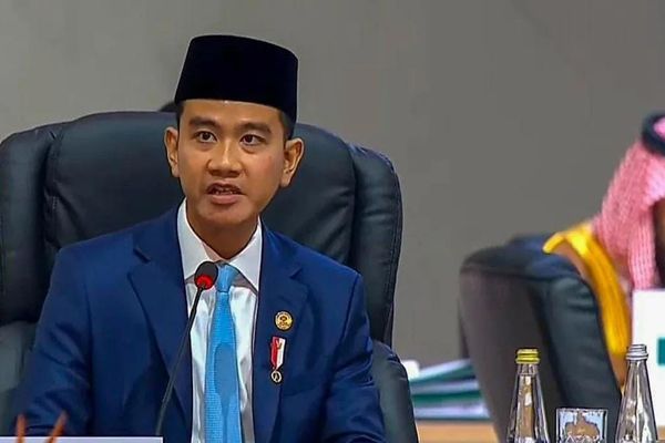 Wakil Presiden RI Gibran Rakabuming Raka menyampaikan pidato pada sesi kedua Konferensi Tingkat Tinggi (KTT) G20 di Johannesburg, Afrika Selatan, Sabtu 22 November 2025. ANTARA/Mentari Dwi Gayati/am.