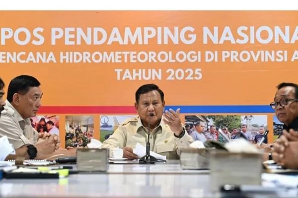 Prabowo Pimpin Rapat Koordinasi di Aceh