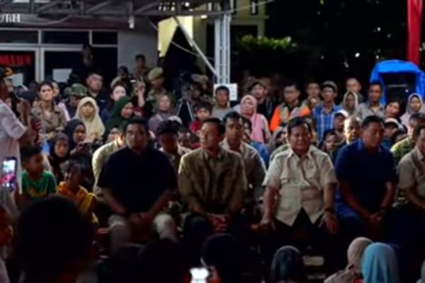 Presiden Prabowo dan Menteri Tahun Baruan di Tapanuli Bareng Warga