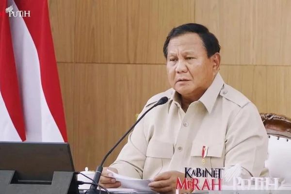 Tangkapan layar - Presiden RI Prabowo Subianto menyampaikan taklimat dalam agenda retret jilid II yang diikuti anggota Kabinet Merah Putih di Padepokan Garuda Yaksa, Hambalang, Kabupaten Bogor, Jawa Barat, Selasa 6 Januari 2026. ANTARA/HO-BPMI Sekret