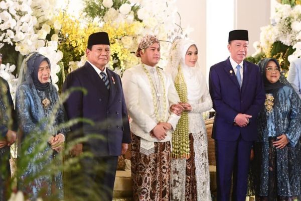 Presiden Prabowo Jadi Saksi Nikah Sespri Agung Suharman