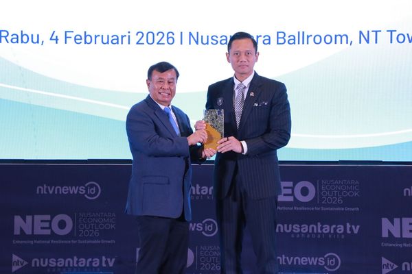 Presiden Komisaris NT Corp Nurdin Tampubolon dan Menteri Koordinator Bidang Infrastruktur dan Pembangunan Kewilayahan Agus Harimurti Yudhoyono (AHY) di gelaran Nusantara Economic Outlook (NEO) 2026.