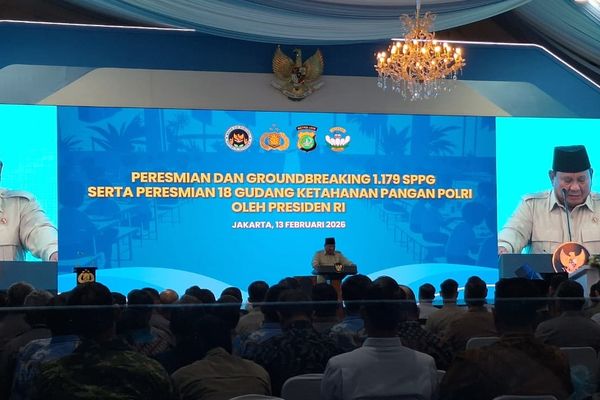 Prabowo Subianto di SPPG Polri