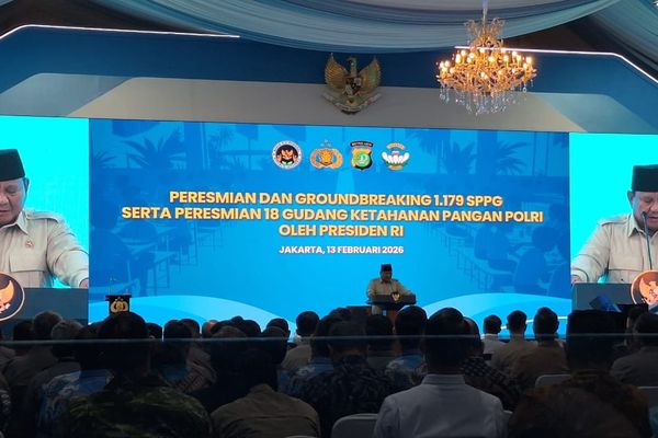 Prabowo Subianto di SPPG Polri
