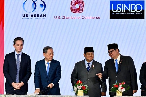 Presiden Prabowo Subianto hadir memberikan sambutan pada acara roundtable, menyampaikan keynote pada acara Gala Iftar Dinner dan sekaligus menyaksikan penandatanganan 11 kesepakatan kerjasama antara perusahaan-perusahaan AS dengan Indonesia.