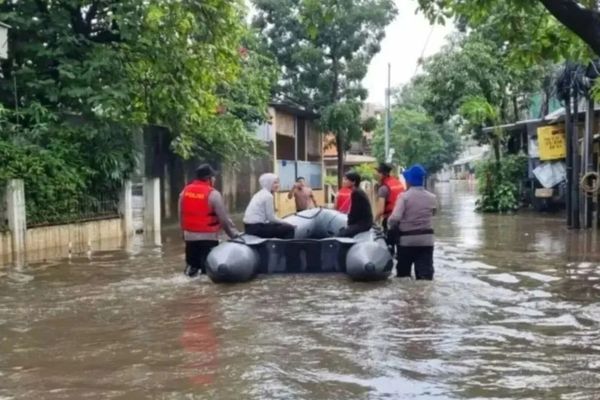 Jakarta Dikepung Banjir Hari ke-2 Ramadhan
