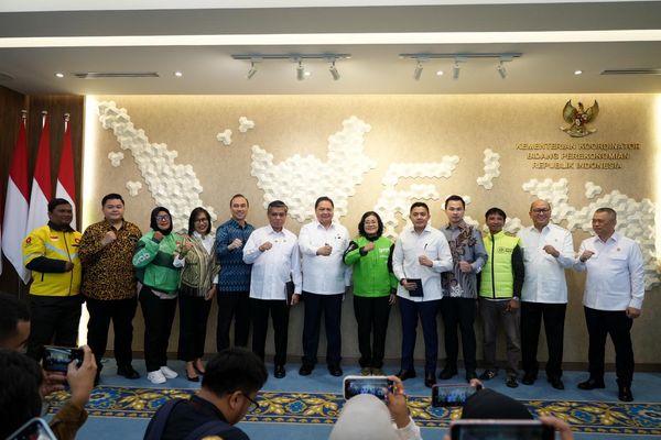 Pemerintah Umumkan THR untuk ASN, TNI/Polri, Pensiunan hingga Ojol