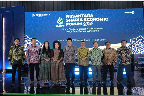 Menteri Koperasi Ferry Juliantono bersama Preskom, Direksi  NT Corp dan BOD Nusantara TV