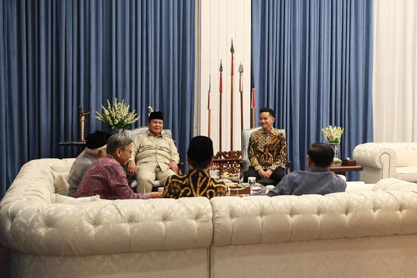 Presiden Prabowo undang Mantan Presiden, Wapres, Menlu hingga Ketum Parpol Bahas Perang AS-Iran