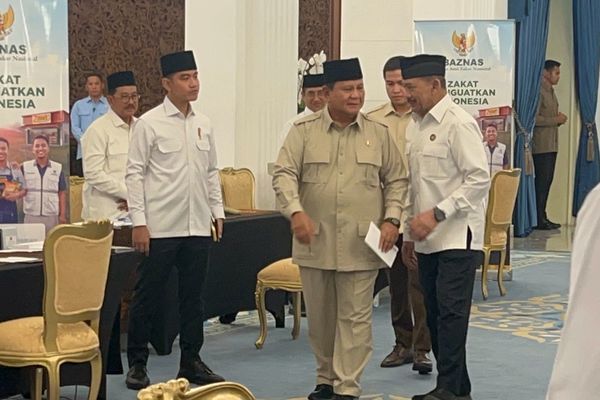 Presiden Prabowo Subianto Tunaikan Zakat Fitrah dan Zakat Mal di Istana Negara