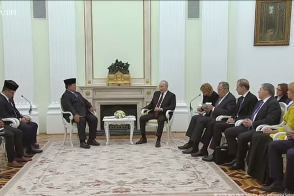 Presiden RI Prabowo Subianto dan Presiden Rusia Vladimir Putin