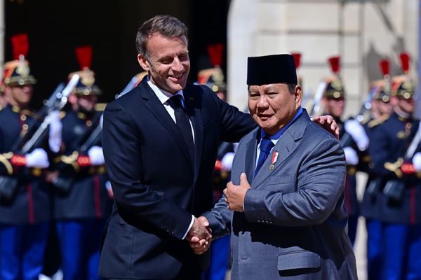Presiden Republik Indonesia Prabowo Subianto melanjutkan rangkaian diplomasi strategisnya dengan melakukan pertemuan bersama Presiden Republik Prancis Emmanuel Macron