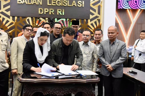 Anggota DPR Banyu Biru Djarot