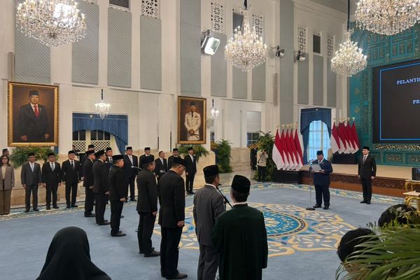 Prabowo Lantik Jumhur Hidayat Jadi Menteri Lingkungan Hidup