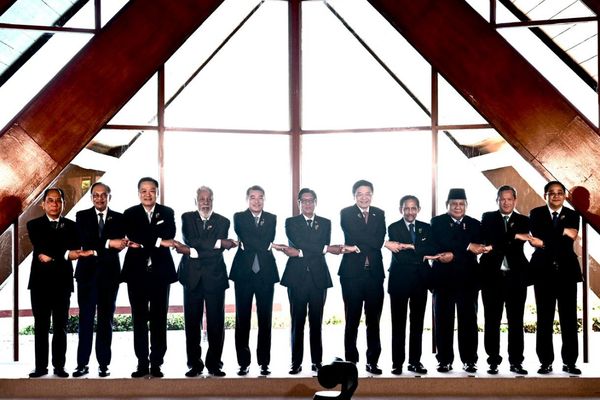 Presiden Republik Indonesia Prabowo Subianto menghadiri sesi Retreat dalam rangka Konferensi Tingkat Tinggi (KTT) ke-48 ASEAN