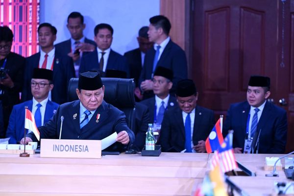 Presiden Republik Indonesia, Prabowo Subianto menghadiri sesi pleno Konferensi Tingkat Tinggi (KTT) ke-48 ASEAN yang digelar di Mactan Expo, Cebu, Filipina,